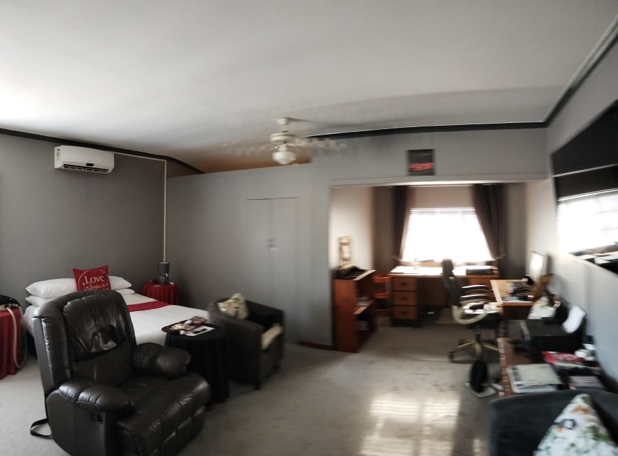 4 Bedroom Property for Sale in Bothasrus Eastern Cape